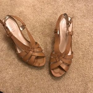 Guess cork platform beige sandals